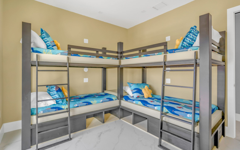 950 75th St E – High Exposure Visuals-59